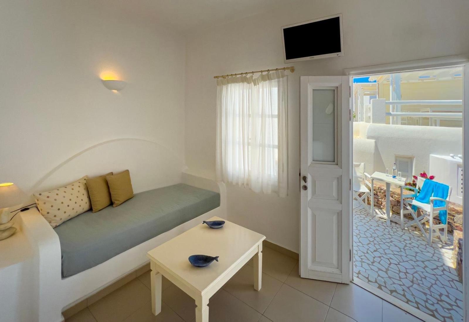 Aspalathras White Hotel Folegandros Town Exterior photo